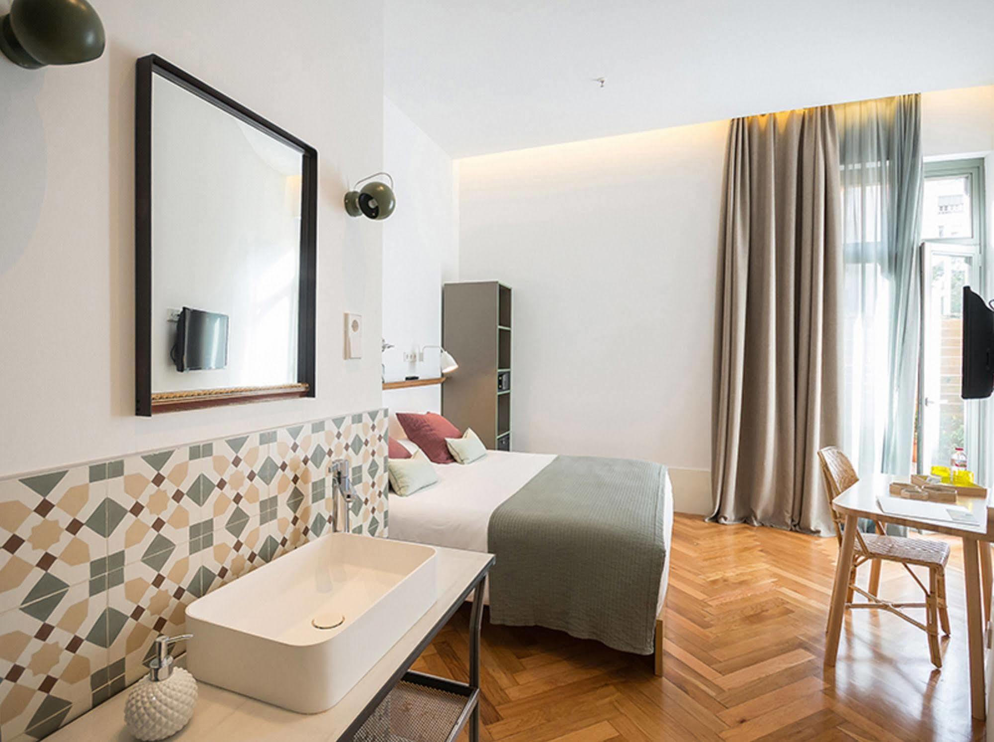 Casa Mathilda Bed & Breakfast Barcelona Exterior foto