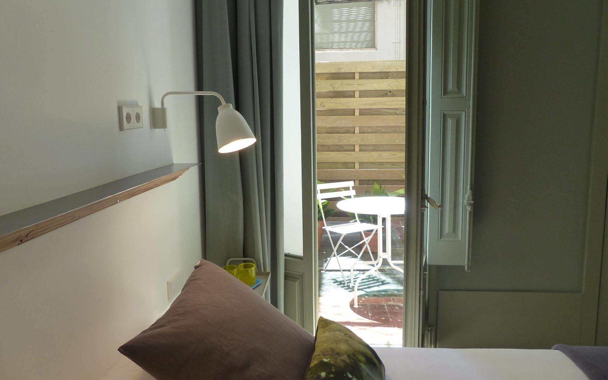 Casa Mathilda Bed & Breakfast Barcelona Exterior foto